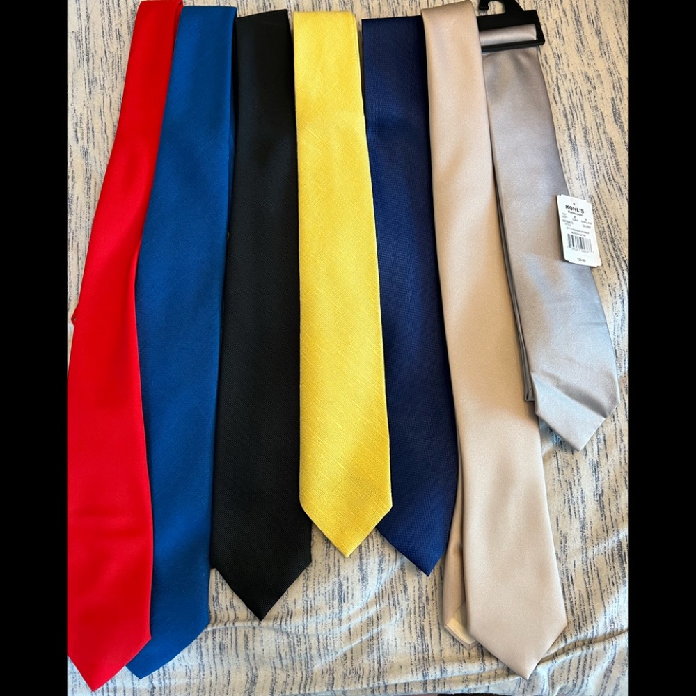7 Vintage Men’s Tie Lot 2 NWT Yellow Blue Red Black Silver Tan Free Ship
